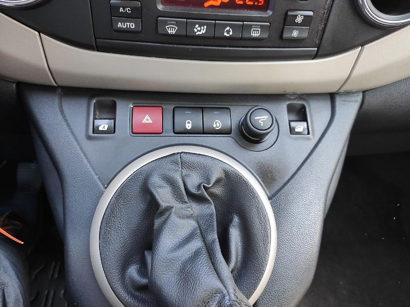 Citroën Berlingo (2014) MULTISPACE EXCLUSIVE 1.6HDI TZ - fotka 19 z 31