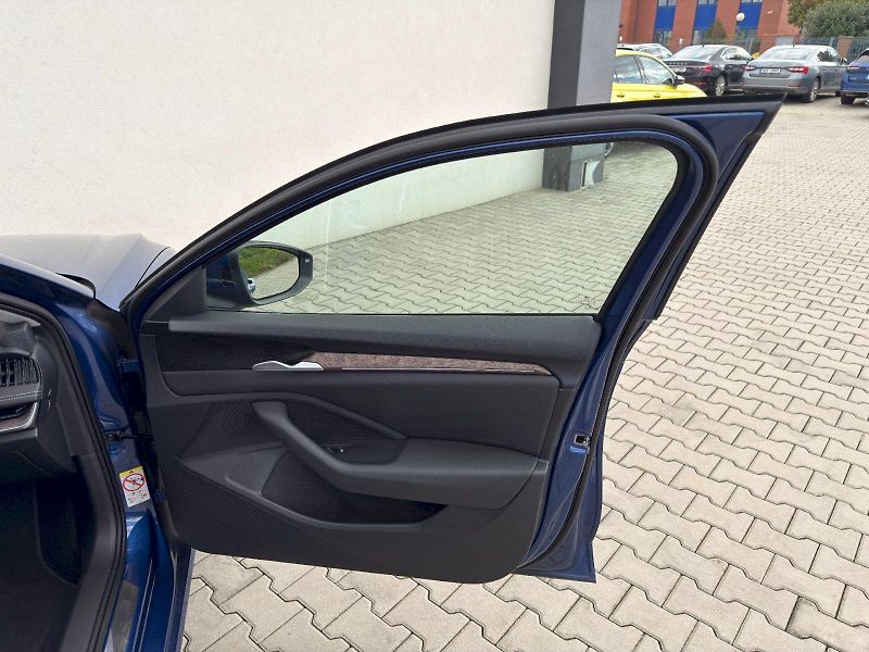Škoda Superb (2025) COMBI 4x4 L K TD 142/2.0 A7A - fotka 40 z 40