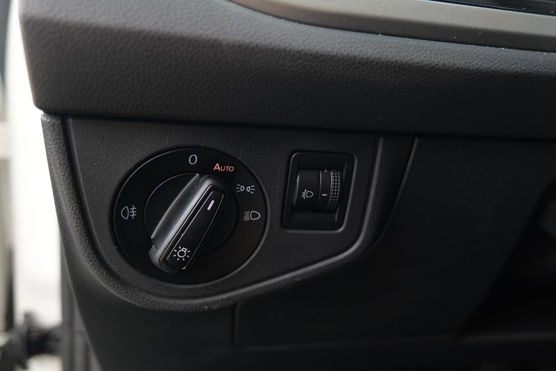 Volkswagen Polo 1.0 TSI DSG CarPlay - fotka 15 z 30