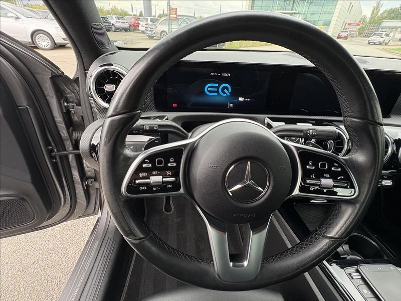 Mercedes-Benz Třídy A 1,3 250e Full Led,Navi,Výhřev - fotka 8 z 43