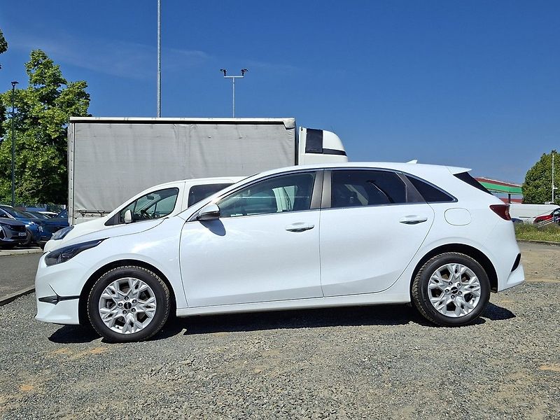 Kia Ceed 1,6 CRDI 136K M6 1.MAJ! - fotka 4 z 23