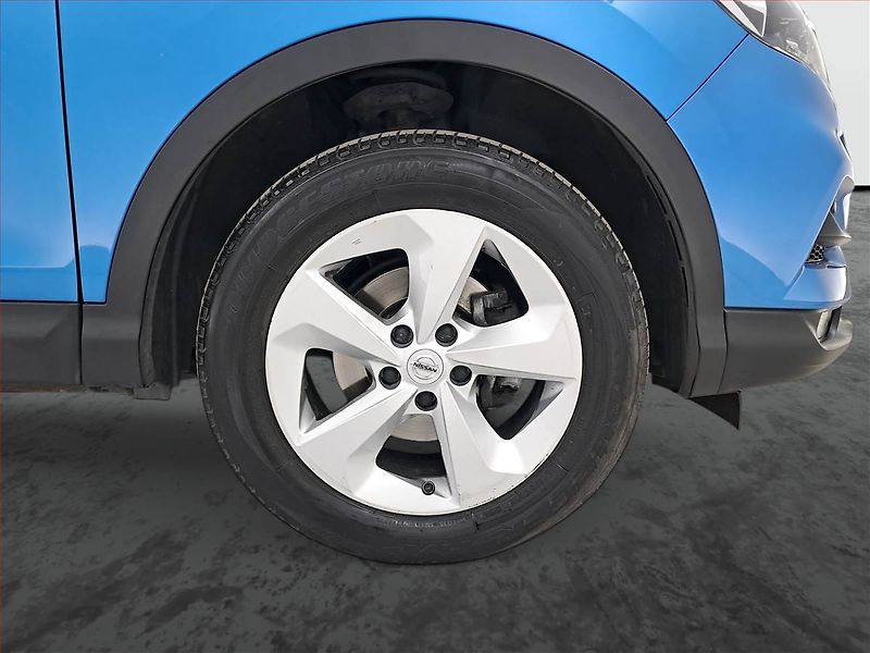 Nissan Qashqai (2021) 1.3 DIG-T - fotka 14 z 20