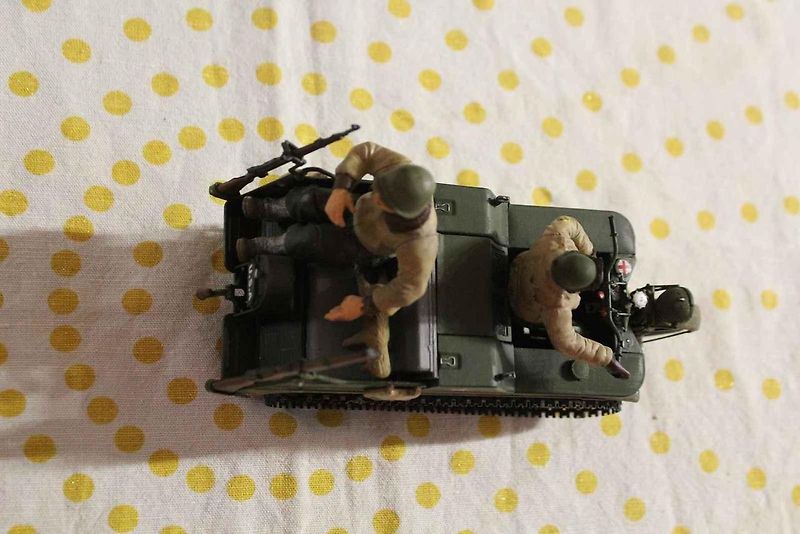 Luděk Novák propadl kouzlu RC modelů. Na snímku Hračka auta Unimog, předělaná na RC model.