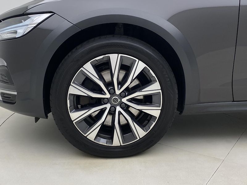 Volvo V90 CC B4 AWD CORE AUT CZ - fotka 28 z 52