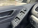 Volkswagen Golf 1,6 MPI bez koroze - náhled 18