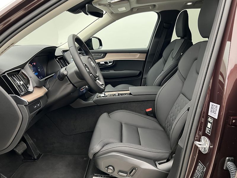 Volvo XC90 T8 AWD DARK PLUS AUT 7 MÍST  - fotka 3 z 47