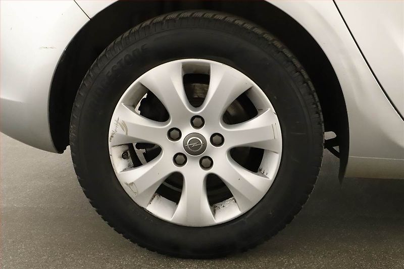 Opel Astra (2015) 1.6 CDTI, Tempomat - fotka 11 z 13