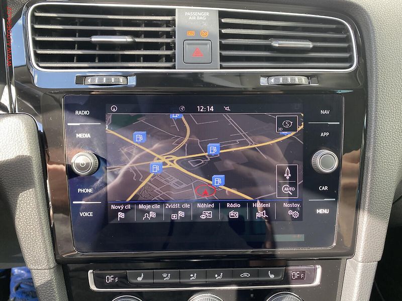 Volkswagen Golf (2019) 1.5 TSi, Join, navi - fotka 17 z 18