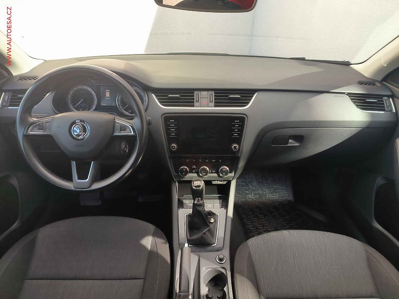 Škoda Octavia (2019) 1.6TDi, ČR, Style - fotka 8 z 22