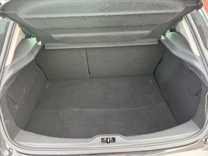 Renault Mégane 1,6 i KLIMA ALU 2x KOLA - fotka 34 z 36