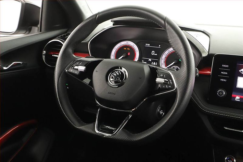 Škoda Fabia (2023) Monte Carlo 1.5 TSI - fotka 8 z 14
