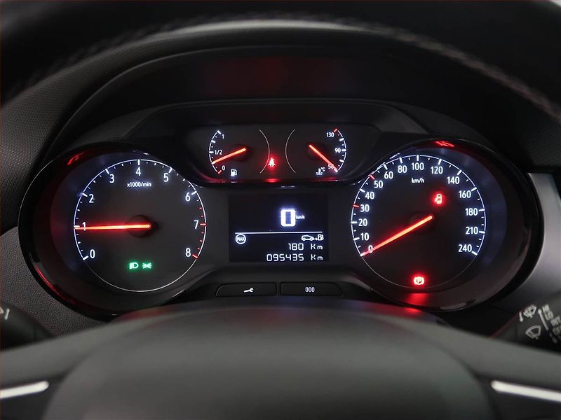 Opel Crossland X (2017) 1.2 Turbo, Tempomat - fotka 11 z 15