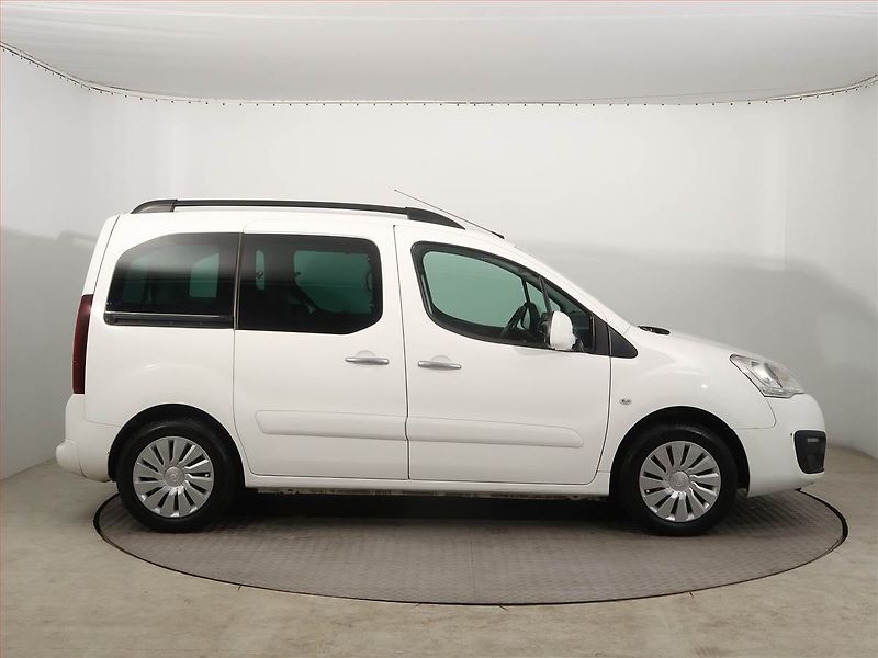 Citroën Berlingo (2018) Feel 1.6 BlueHDi, 5Míst, ČR - fotka 6 z 13