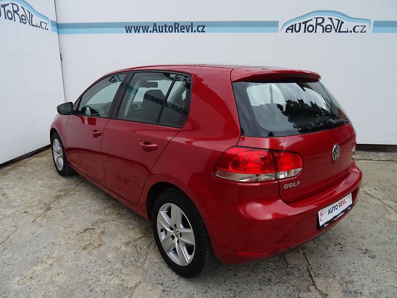 Volkswagen Golf (2009) 1.6i,75kW,1maj,S.kni,klima - fotka 5 z 25