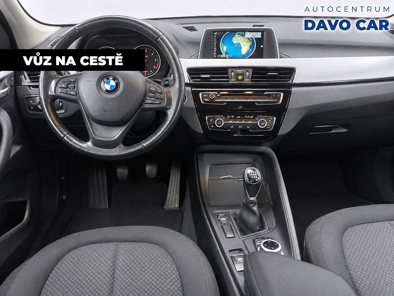 BMW X1 2,0 sDrive 20d 140 kW Advantag - fotka 2 z 10
