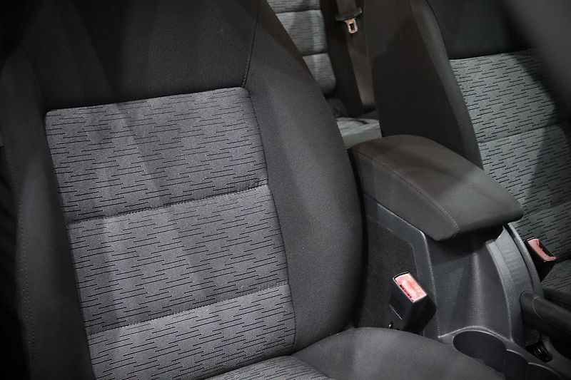 Škoda Octavia 2 FL Combi 1.6 MPI 75 kW - fotka 15 z 28