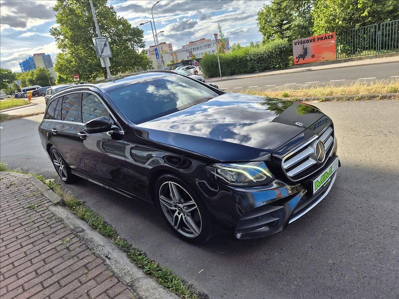 Mercedes-Benz Třídy E 220d*4M*AMG*head-up*webast - fotka 3 z 43