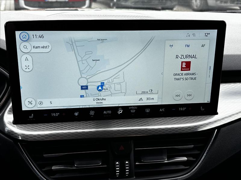Ford Kuga 2,5 HEV 132kW Titanium - fotka 29 z 33