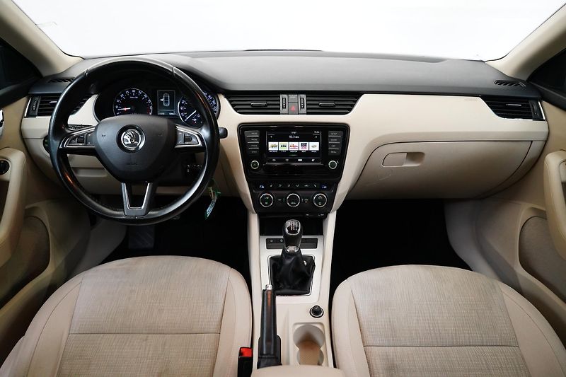 Škoda Octavia - fotka 5 z 27
