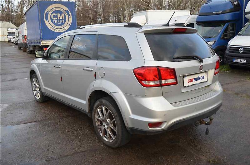 Fiat Freemont (2013) 2,0 MULTIJET AWD - fotka 6 z 21