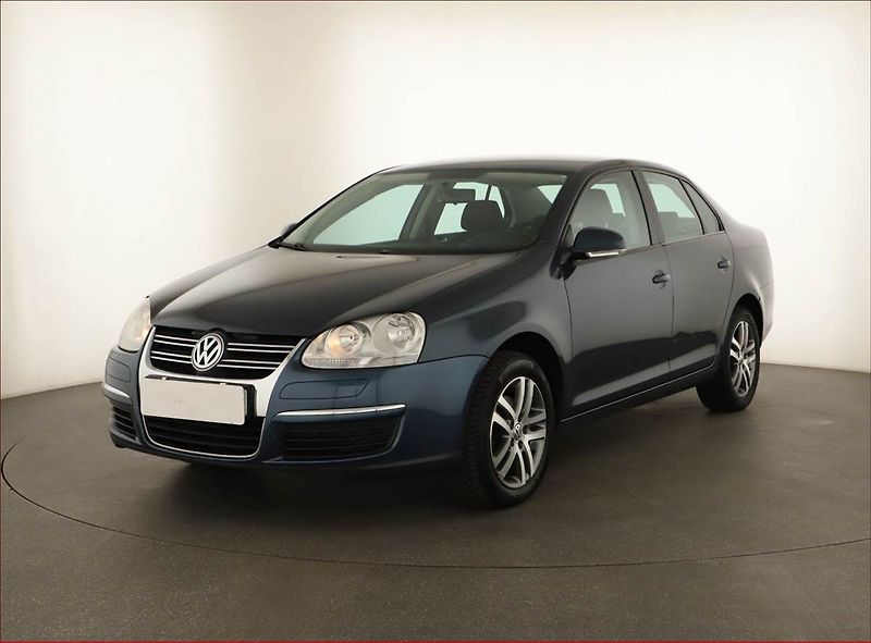 Volkswagen Jetta (2007) 1.6 - fotka 2 z 12