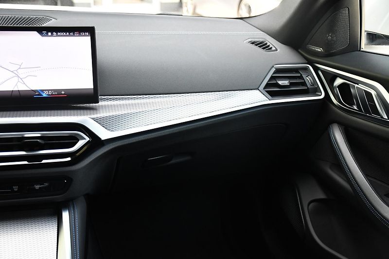 BMW i4 eDrive40 M-SPORT H/K 1M - fotka 8 z 42