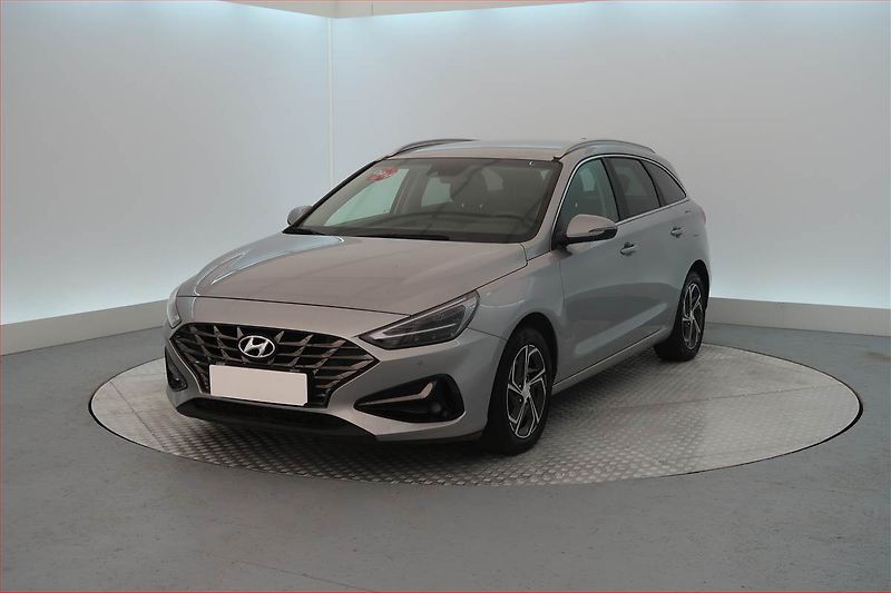 Hyundai i30 (2023) Smart 1.0 T-GDI - fotka 2 z 17
