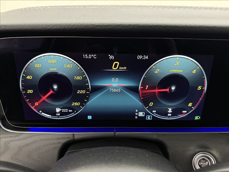 Mercedes-Benz Třídy E 2,9 400d 4MATIC AMG LED 360° - fotka 13 z 44
