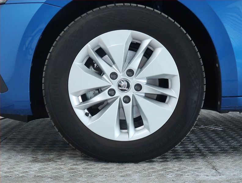 Škoda Octavia (2024) Ambition Plus 1.5 TSI - fotka 14 z 18