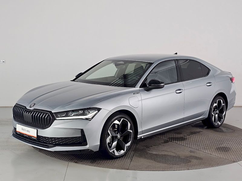 Škoda Superb (2025) 1.5PHEV 205k SPORTLINE - fotografie inzerátu