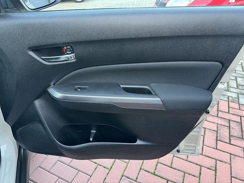 Suzuki Vitara (2021) 1.4i BoosterJet Allgrip LED - fotka 18 z 48