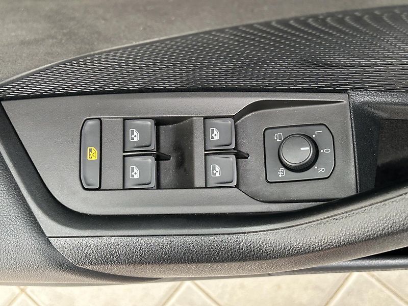 Škoda Octavia 2.0 TDI RS - fotka 20 z 33