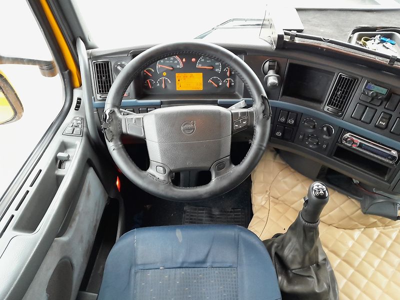 Volvo FH 13 440 Standart Manual tach - fotka 31 z 35