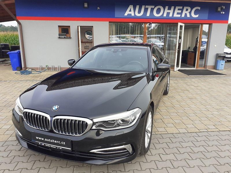 BMW Řada 5 (2019) 530d x Drive Luxury Line - fotka 1 z 48