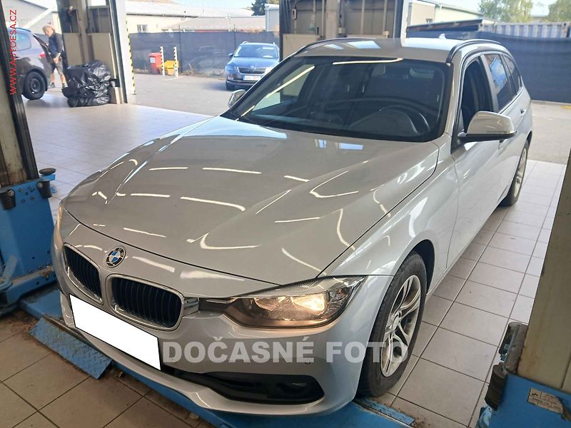 BMW Řada 3 (2017) 2.0 D 318d, 1.maj, AT, navi - fotka 1 z 3