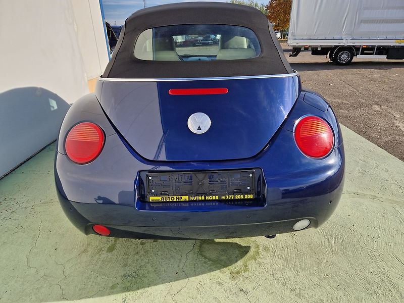 Volkswagen New Beetle Highline 2.0 - fotka 9 z 31