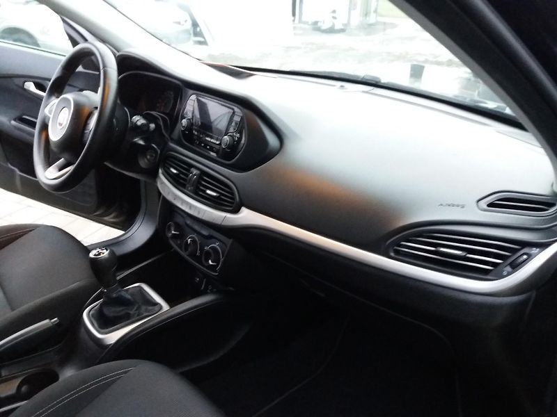 Fiat Tipo 1.3JTD,70kW,SERVI.KNÍŽKA,KLIMA - fotka 11 z 22