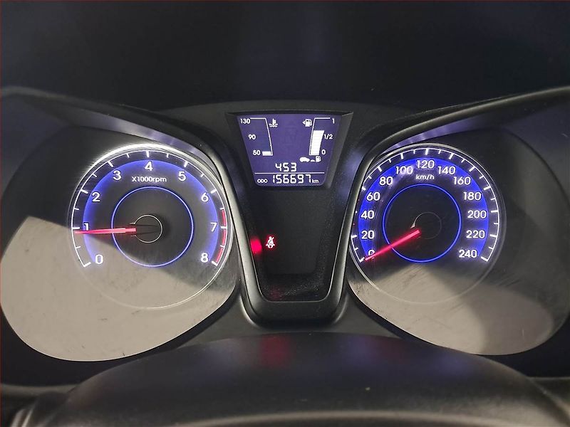 Hyundai ix20 (2013) 1.6 CVVT - fotka 11 z 16