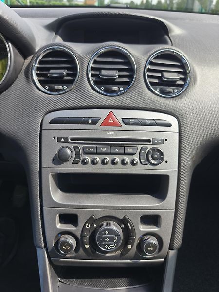 Peugeot 308 1.6 16v Platinum - fotka 19 z 21