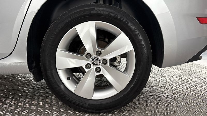 Škoda Scala 1.0 TSI Style - fotka 19 z 25