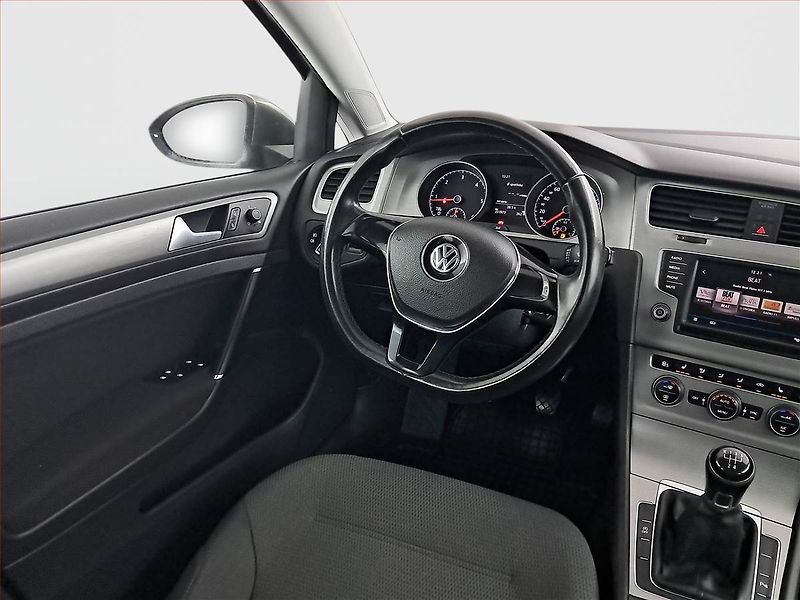 Volkswagen Golf (2017) 1.6 TDI, Tempomat - fotka 7 z 16