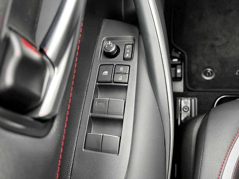Toyota Corolla 1.8Hybrid GR Sport ODBĚR IHNED - fotka 24 z 29