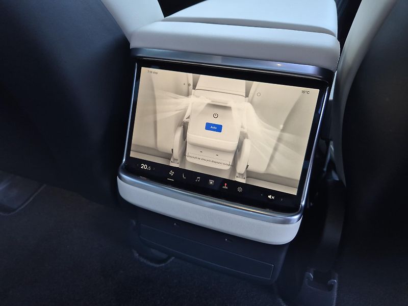 Tesla Model X 100kwH PLAID 750kw TZ - fotka 39 z 46