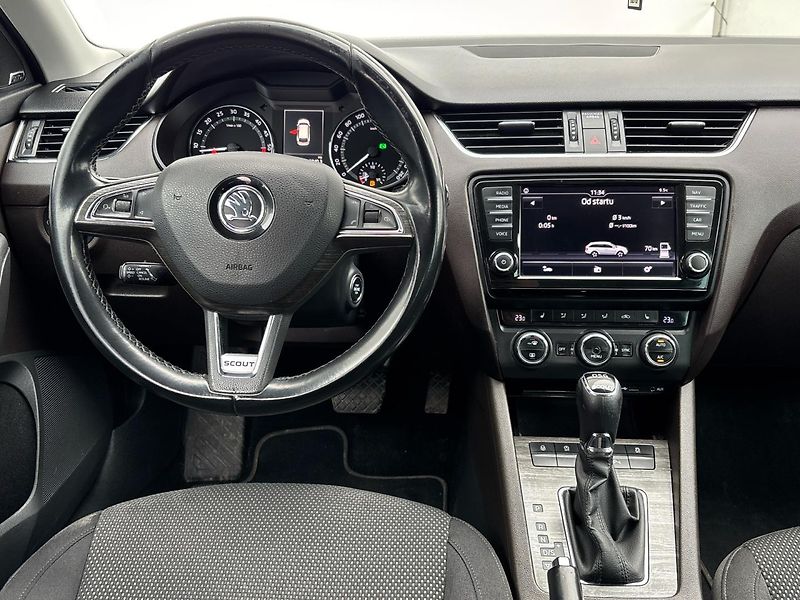 Škoda Octavia DSG SCOUT - fotka 18 z 27