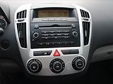 Kia Ceed (2007) 1.6 i, nová STK, Tažné - náhled 12