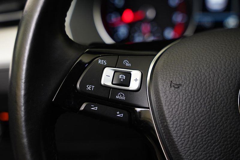 Volkswagen Passat - fotka 15 z 27
