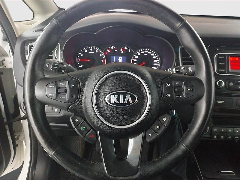 Kia Carens (2016) 1.6 GDI, Serv.kniha, Tempomat - fotka 16 z 18