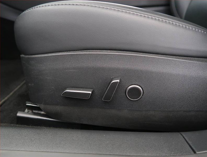 Tesla Model 3 (2021) Std Range Plus LFP, SoH 93% - fotka 29 z 33