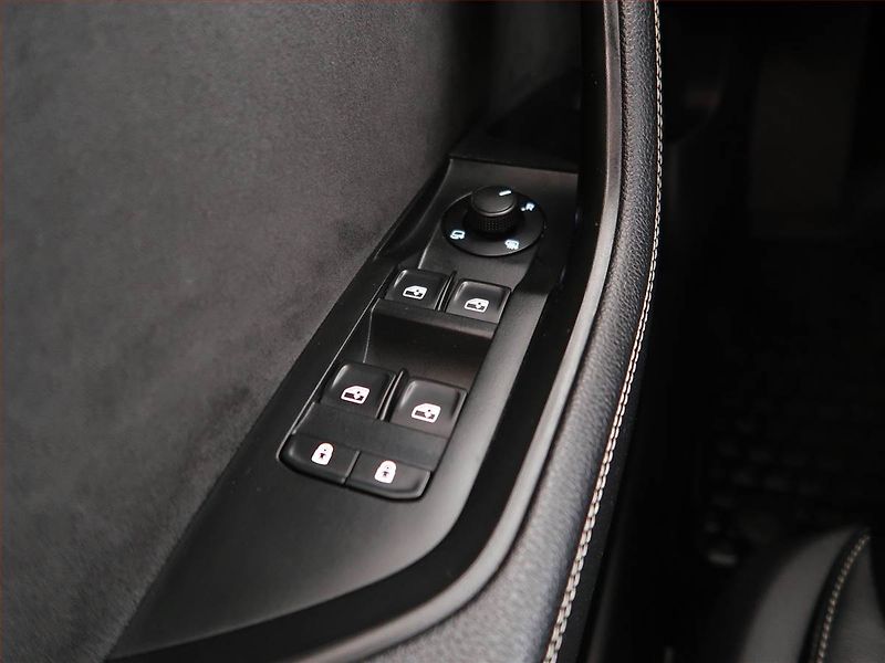 Škoda Superb (2020) Sportline iV 1.4 TSI PHEV - fotka 16 z 24