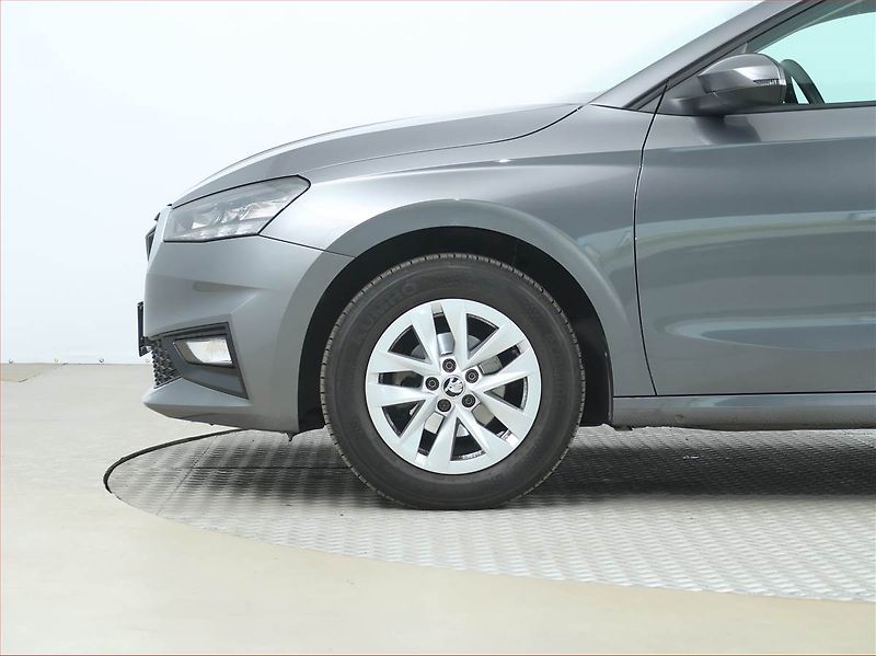 Škoda Fabia (2024) 1.0 TSI, Selection, FullLed - fotka 15 z 17